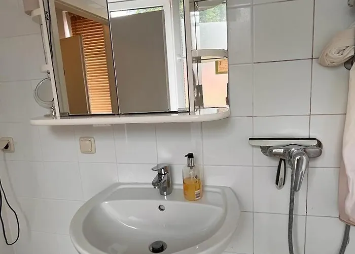 Wandsbek Hotel *