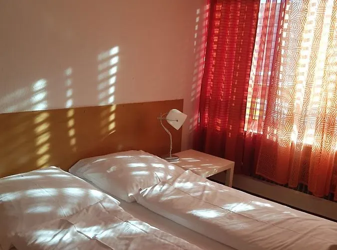 Wandsbek Hotel *